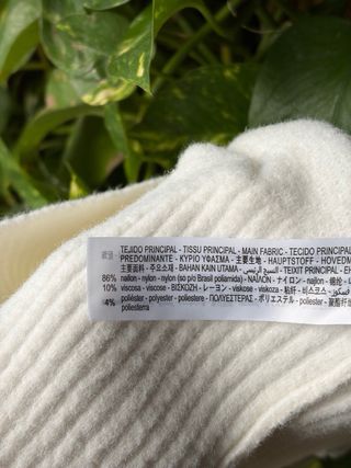 Chaqueta punto Zara botones joya