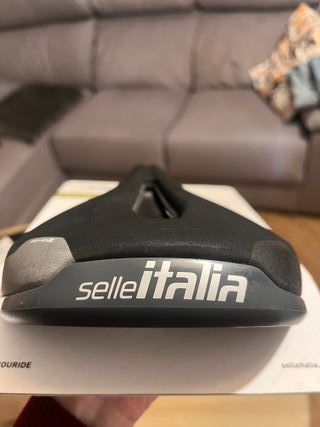 Selle Italia ST5 Flow Sillín W165 x L276