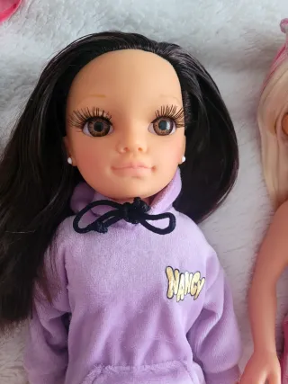 Lote 4 Nancys Muñecas y Ropa Original Famosa nueva