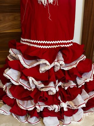 Traje de flamenca rojo y blanco