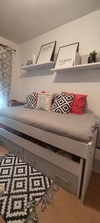 Cama infantil con cajones