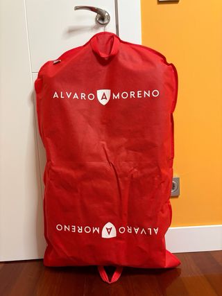 Traje de hombre azul marino