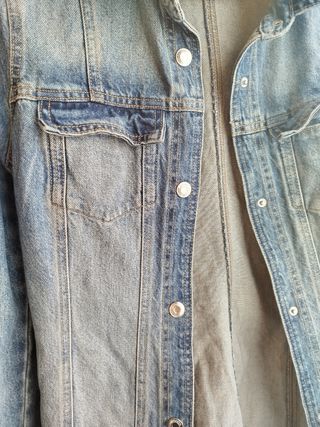 Chaqueta vaquera Bershka larga