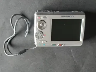 Cámara Olympus C-505 Digital Compacta