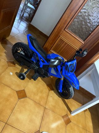 Moto eléctrica infantil azul