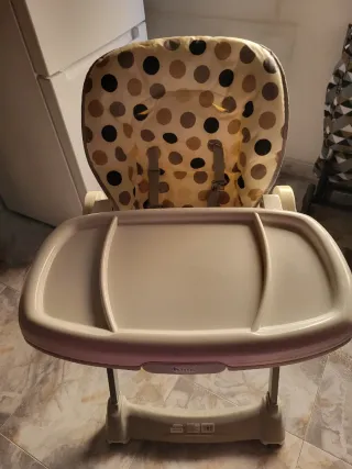 Trona bebé con funda de lunares