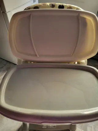 Trona bebé con funda de lunares