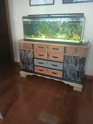 Aparador de madera maciza