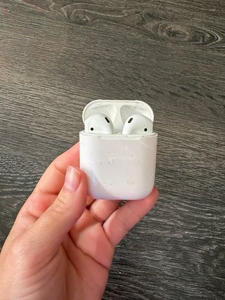 Airpods 2da Gen con Cargador