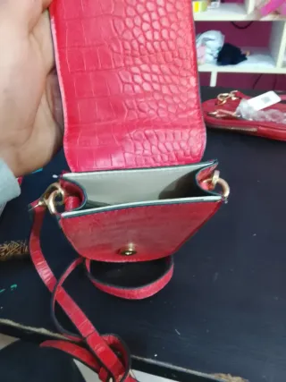 Mala para telemóvel vermelha