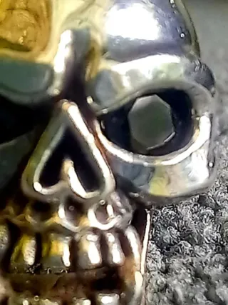 Anillo Calavera Plata 925 Zafiros 12.7gr