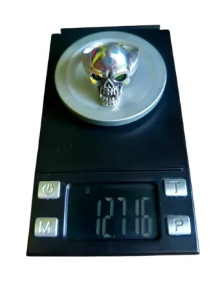 Anillo Calavera Plata 925 Zafiros 12.7gr