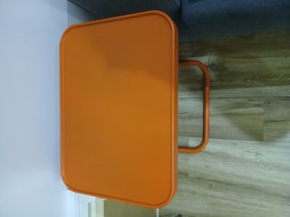 Mesa auxiliar nueva a estrenar.