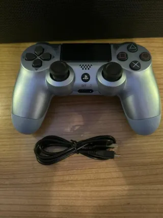 Mando PS4 (PlayStation 4) plateado