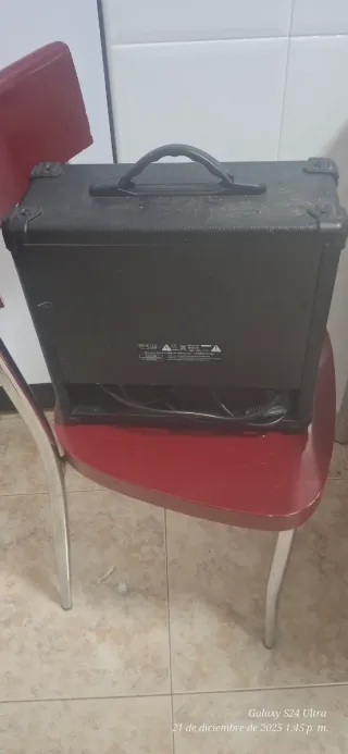 Amplificador Guitarra Eléctrica SCREAM-15 ROOXTILE