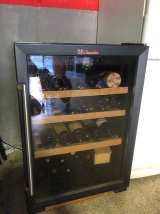 Vinoteca La Sommeliere 40 botellas