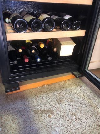 Vinoteca La Sommeliere 40 botellas