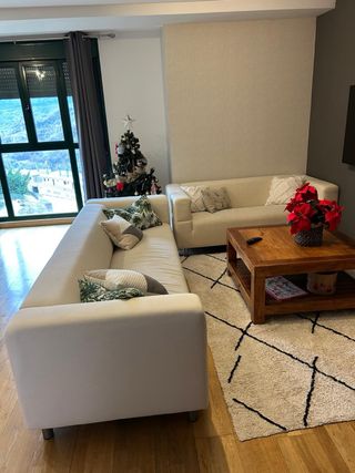 Sofá 2 y 3 plazas lo regalo , está en Panticosa