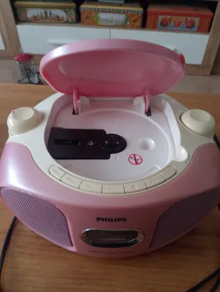 Radio CD Philips Rosa y Blanca