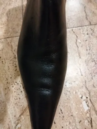 Botas de piel negras punta fina mujer