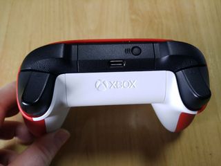 Mando Xbox Series X Rojo