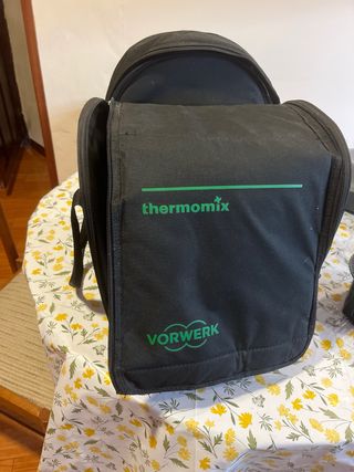 Thermomix TM31 con accesorios y bolsa