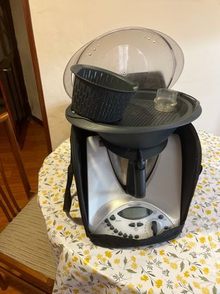 Thermomix TM31 con accesorios y bolsa
