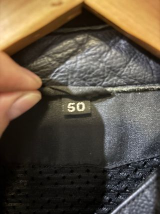 Mono de moto AXO negro y blanco