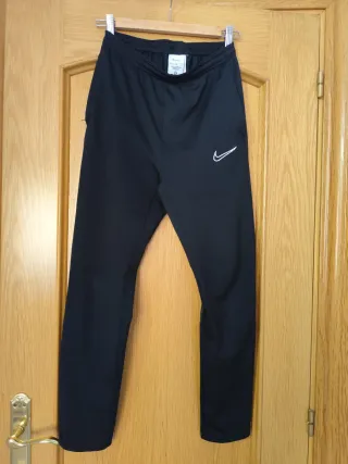 Pantalón negro Nike
