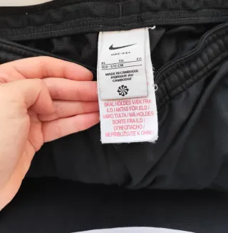 Pantalón negro Nike