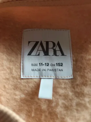 Sudadera Zara estrellas color arena