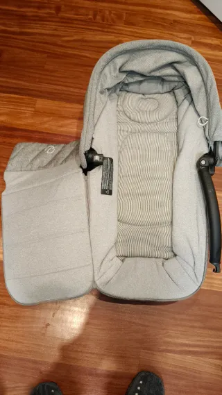 Capazo y Silla de paseo Jane Kawaii gris