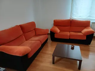 Bonito tresillo en muy buen estado.