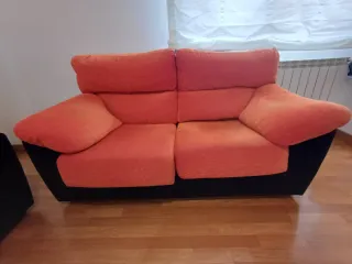 Bonito tresillo en muy buen estado.