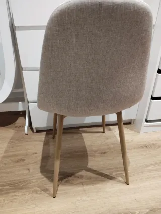 4 Sillas tapizadas beige claro