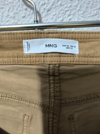 Pantalón pana Mango pata elefante a estrenar.