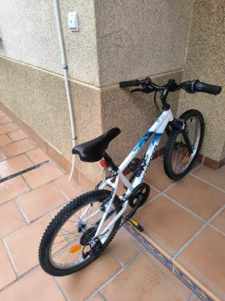 Bicicleta de Montaña Rockrider Blanca