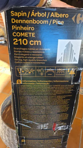 Árbol Navidad Carrefour 210cm + Base