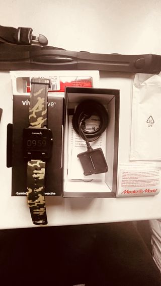 Reloj Garmin Vivoactive + banda pectoral