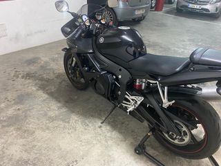 Yamaha YZF R6 2008 Negra