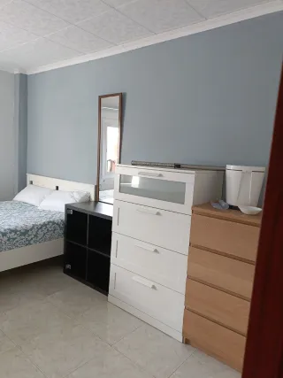 Habitación disponible  PERFILES CON FOTO