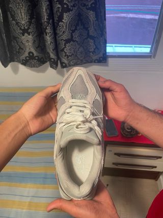 New Balance 9060 Gris/Blanco