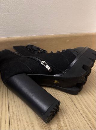 stivali chunky/gothic neri stringati tacco - N.36