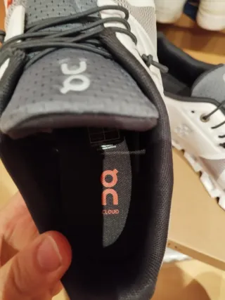 Zapatillas On Running Cloud 5 Push Gris/Blanco Tal