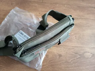 Riñonera verde militar sin estrenar