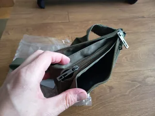 Riñonera verde militar sin estrenar