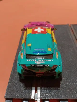 Coche Scalextric Megane Trophy 2010