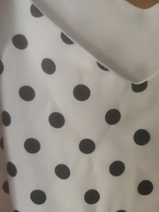 Vestido blanco lunares negros