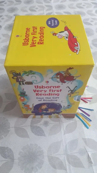 Very First Reading Slipcase with Parents Notes