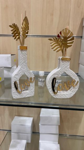 Profumatore d'ambiente Love con decorazioni dorate